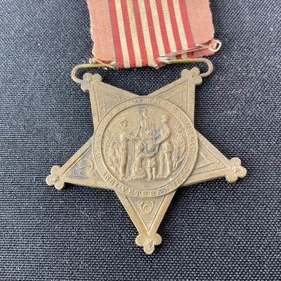 -196- MEDAL | Grand Army Of The Republic 1861