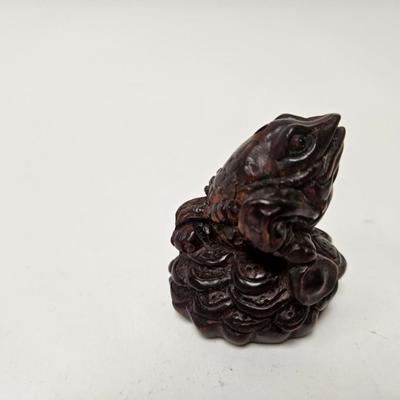 CKEG02. Vintage Carved Japanese Netsuke Bead, Luck Frog Wood, Signed