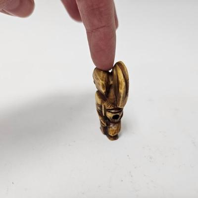 CKEG04. Vintage Carved Japanese Netsuke Bead, Ivory Fisherman, Signed