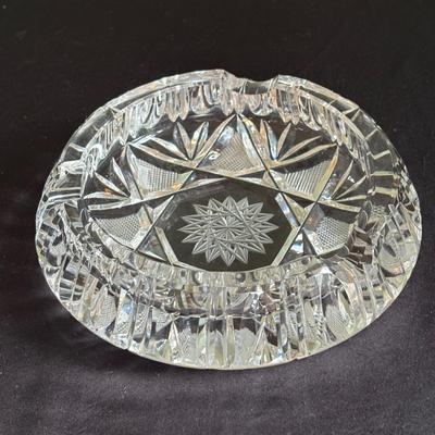 Collection of Vintage Cut Glass Ashtrays (LR-SF)