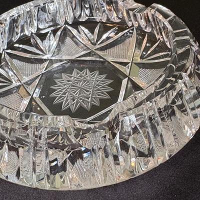 Collection of Vintage Cut Glass Ashtrays (LR-SF)
