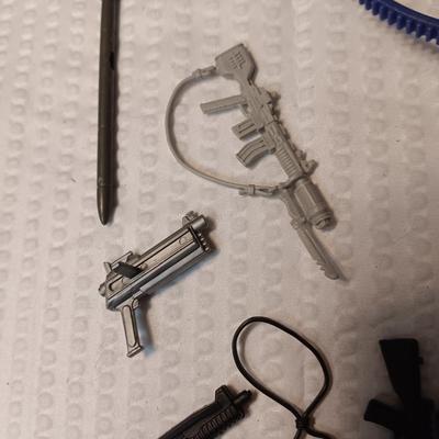 ACCESSORIES FOR VINTAGE ACTION FIGURES (1)