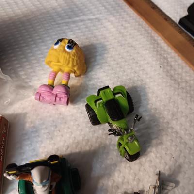 MOSTLY MCDONALDS HAPPY MEAL TOYS