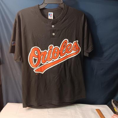 ORIOLES MEDIUM SIZE SHIRT