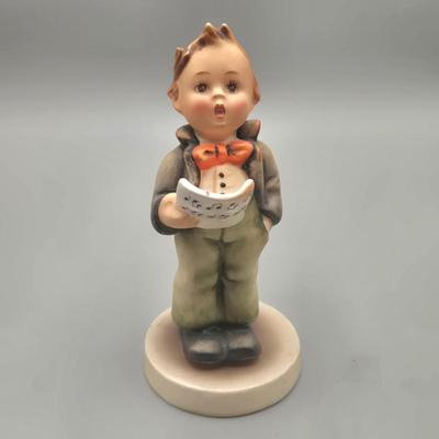 LOT 30L: Hummel and Arnart Creations Figurines