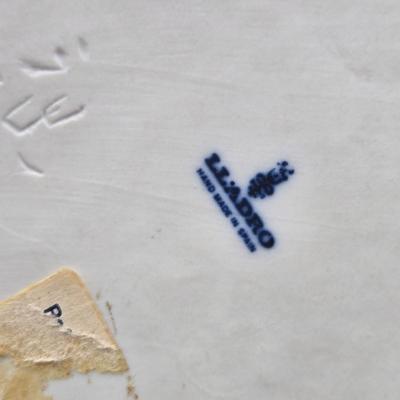 LOT 34L: LLadro Figurine Girl in Pink Dress With Flowers