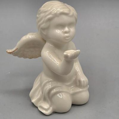 LOT 39: Angels All Around Us