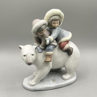 LOT 48L: Lladro Eskimo Riders Figurine