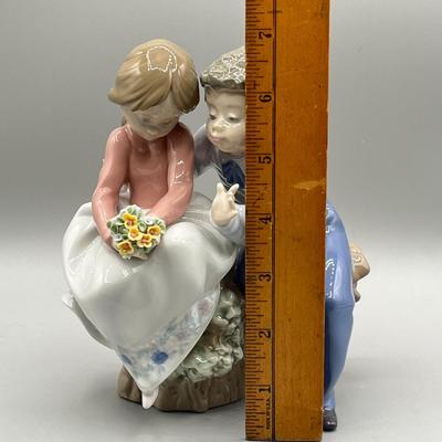 LOT 49L: Just a Little Kiss Lladro Figurine