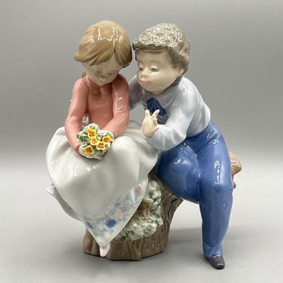 LOT 49L: Just a Little Kiss Lladro Figurine