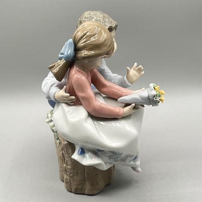 LOT 49L: Just a Little Kiss Lladro Figurine