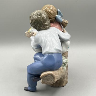 LOT 49L: Just a Little Kiss Lladro Figurine