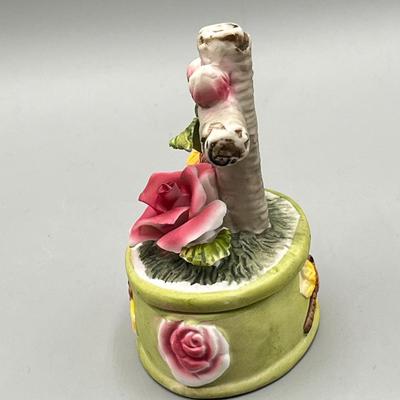 LOT 51L: Porcelain Flowers - Capodimonte and More