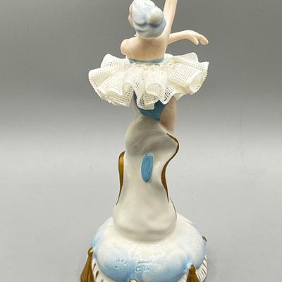 LOT 53L: Three Capodimonte Ballerina Figurines