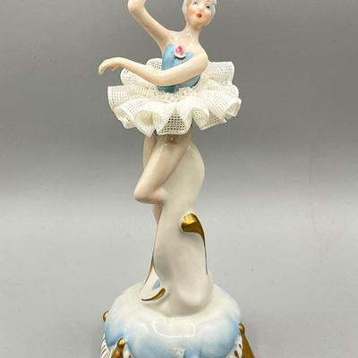 LOT 53L: Three Capodimonte Ballerina Figurines