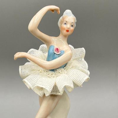 LOT 53L: Three Capodimonte Ballerina Figurines