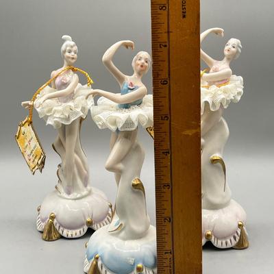 LOT 53L: Three Capodimonte Ballerina Figurines