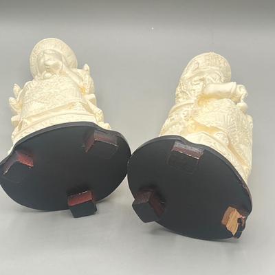 LOT 58L: Vintage Chinese Carved Resin Emperor Couple