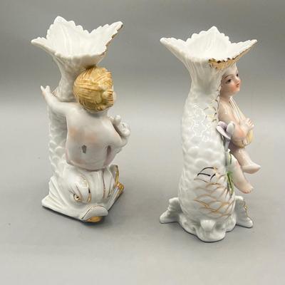 LOT 59L: Angel Figurines / Vases