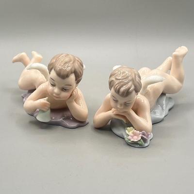 LOT 59L: Angel Figurines / Vases