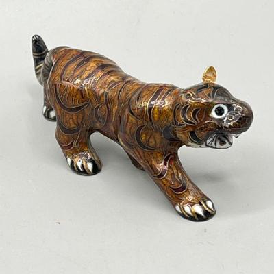 LOT 62L: Stone Floral Arrangement and Assorted Animal Figurines