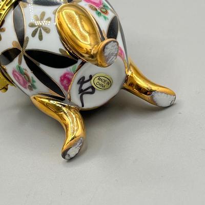 LOT 69L: Ceramic Decor Collection - Vases, Trinket Boxes and More