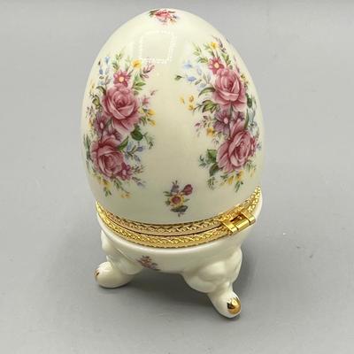 LOT 69L: Ceramic Decor Collection - Vases, Trinket Boxes and More