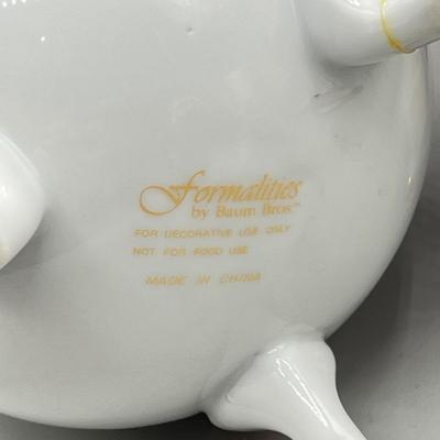 LOT 69L: Ceramic Decor Collection - Vases, Trinket Boxes and More