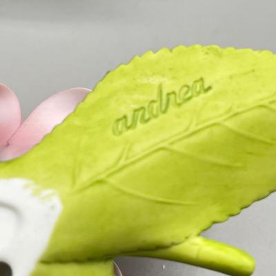 LOT 75L: Porcelain Flower Collection