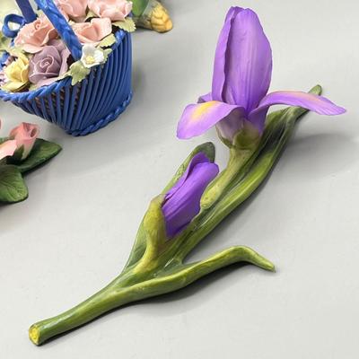 LOT 75L: Porcelain Flower Collection