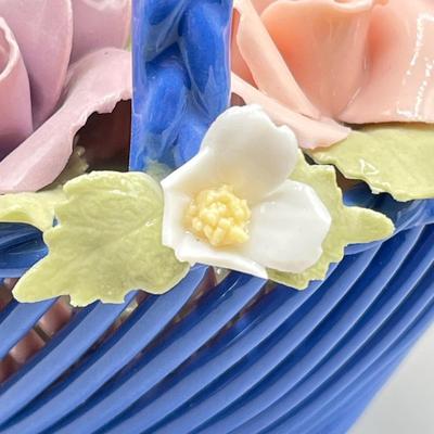 LOT 75L: Porcelain Flower Collection