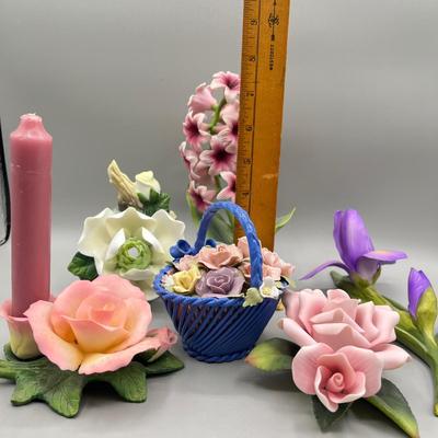 LOT 75L: Porcelain Flower Collection
