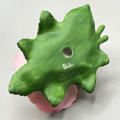 LOT 75L: Porcelain Flower Collection