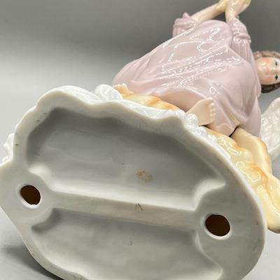 LOT 79D: Ceramic Angel Figurines