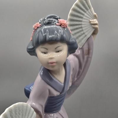 LOT 84L: Lladro Madame Butterfly Japanese Geisha