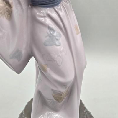 LOT 84L: Lladro Madame Butterfly Japanese Geisha