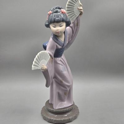 LOT 84L: Lladro Madame Butterfly Japanese Geisha