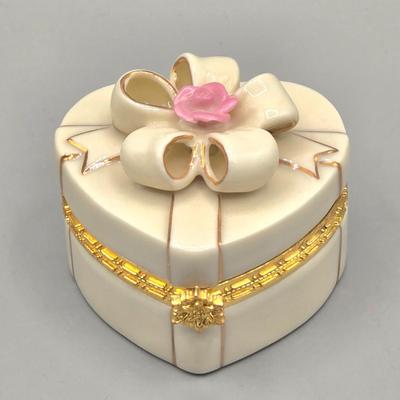 LOT 96L: Lenox Treasures Of The Heart Porcelain Hinged Trinket Box, San Francisco Music Box Company Cherub Trinket W Rice & Co Japan...