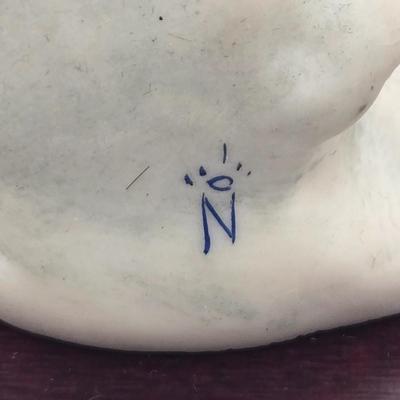 LOT 97L: Giuseppe Armani 1984 Young Ballerina Figurine and 1994 Mother's Day Plaque on a Wooden Stand