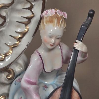 LOT 103D: Capodimonte Ornate Mantle Clock