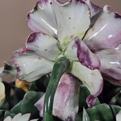 LOT 106D: Capodimonte Porcelain Floral Arrangement