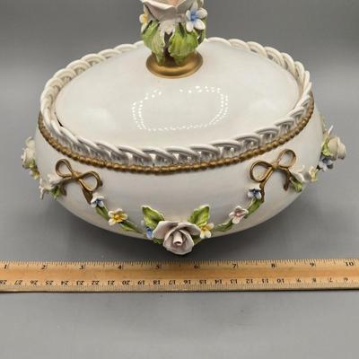 LOT 107D: Capodimonte Italian Porcelain Footed Lidded Bowl
