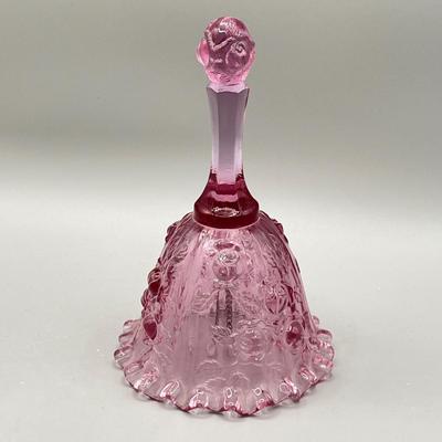 LOT 122D: Glass and Ceramic Collection - Fenton, Lladro and More