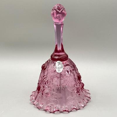 LOT 122D: Glass and Ceramic Collection - Fenton, Lladro and More