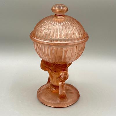 LOT 122D: Glass and Ceramic Collection - Fenton, Lladro and More