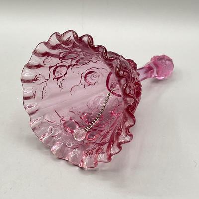 LOT 122D: Glass and Ceramic Collection - Fenton, Lladro and More