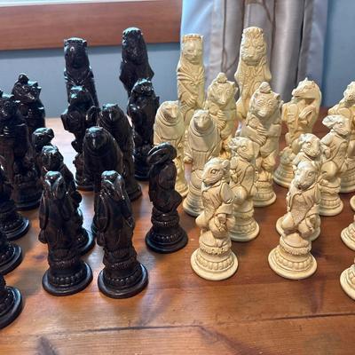 Berkeley Chess Reynard the Fox Russet Chessmen