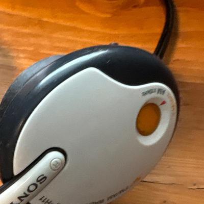 Vintage, Sony Walkman plus headphones