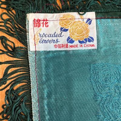 Oriental tablecloth and pillowcases