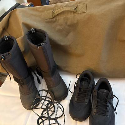 Boots, shoes size 10